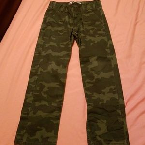 Levi's boy's size 7 camo pants